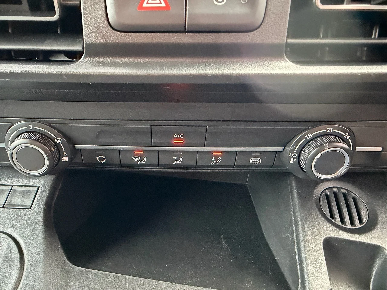2024 Vauxhall Combo Turbo D 2300 Prime L1 - Thumbnail 12
