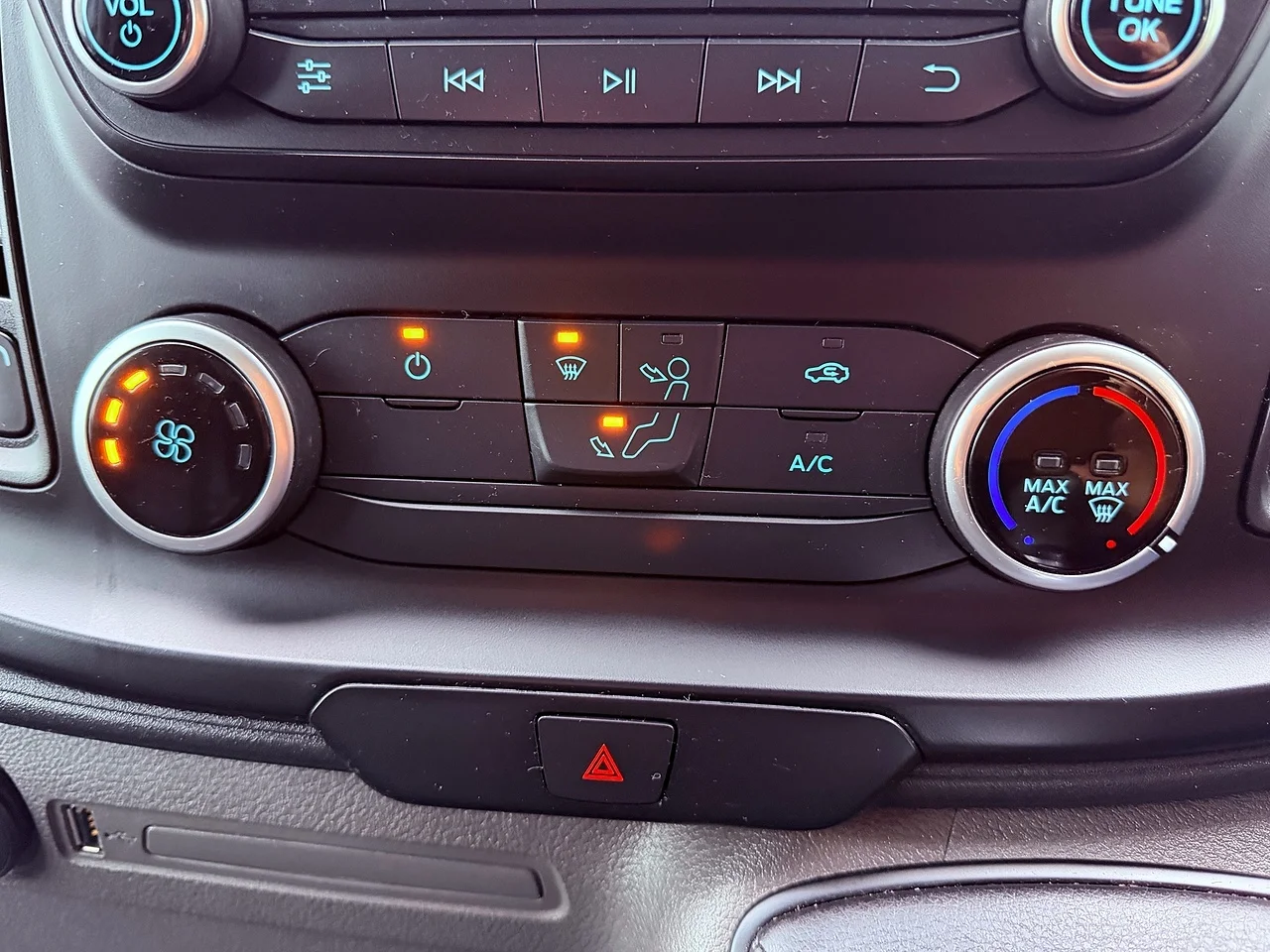 2022 Ford Transit 350 EcoBlue Leader L3H2 RWD - Thumbnail 8