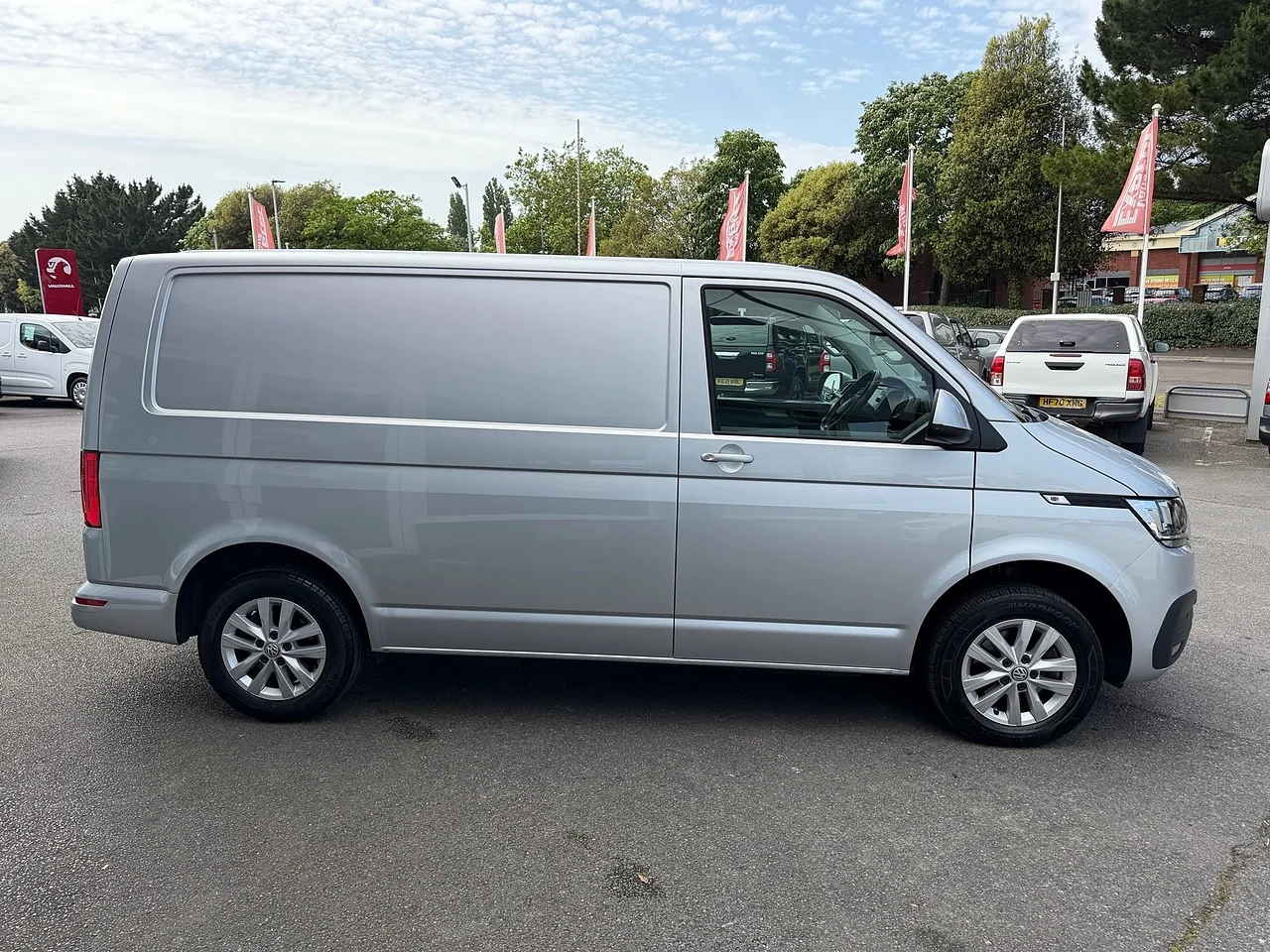 2021 Volkswagen Transporter TDI T28 Highline SWB - Thumbnail 4