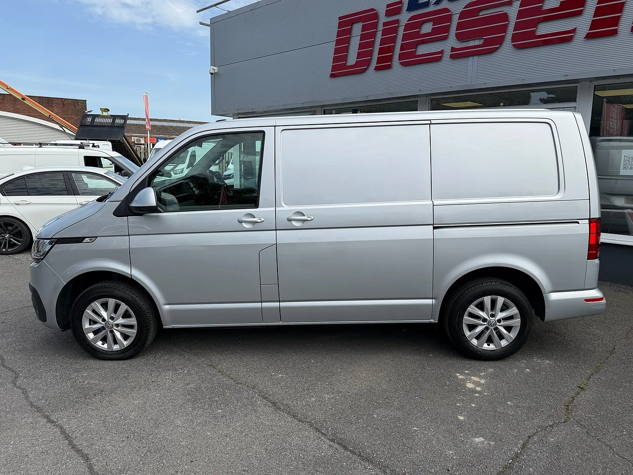 2021 Volkswagen Transporter TDI T28 Highline SWB - Thumbnail 8