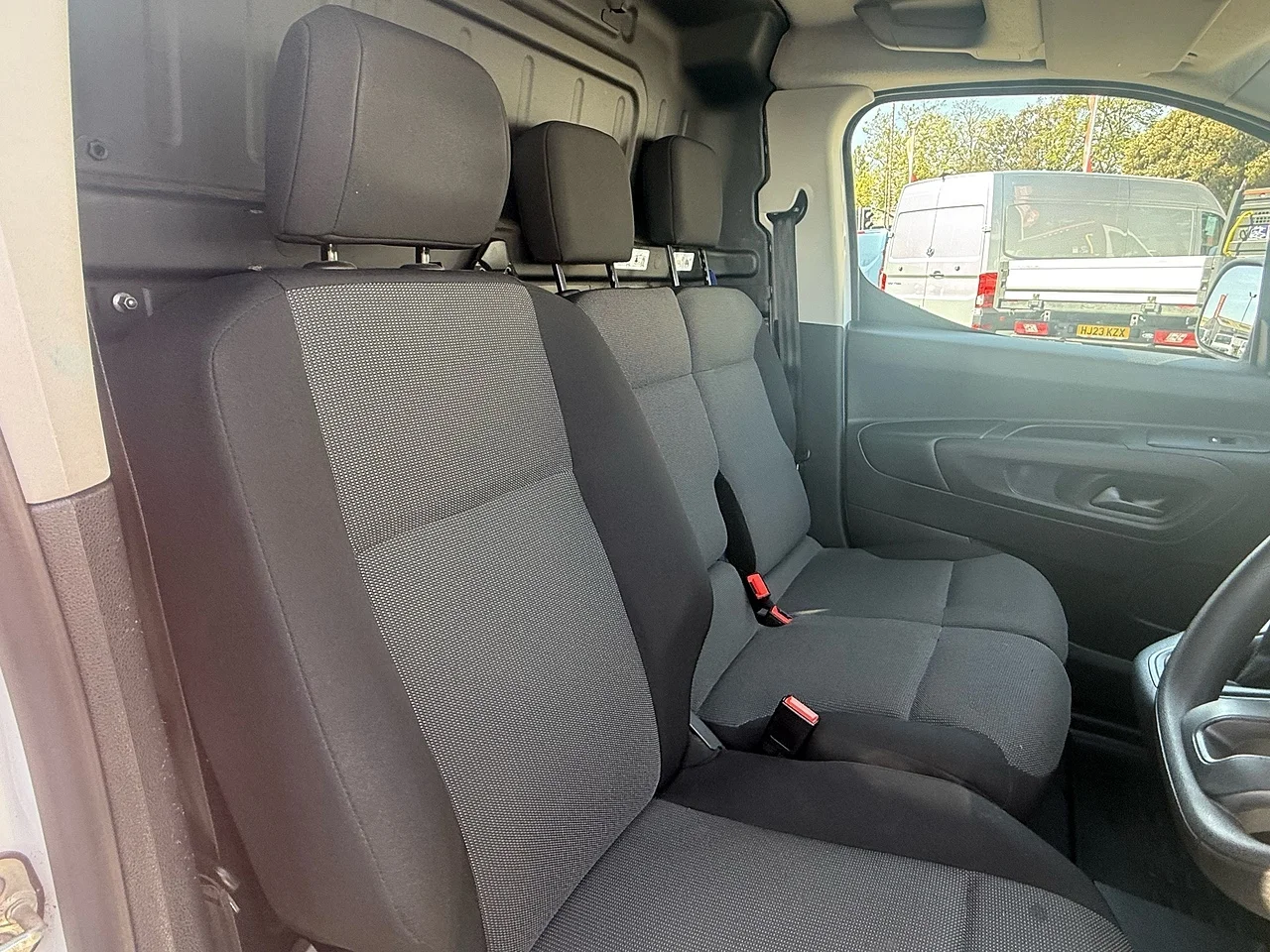 2022 Citroen Berlingo BlueHDi 1000 Enterprise M Pro - Thumbnail 6