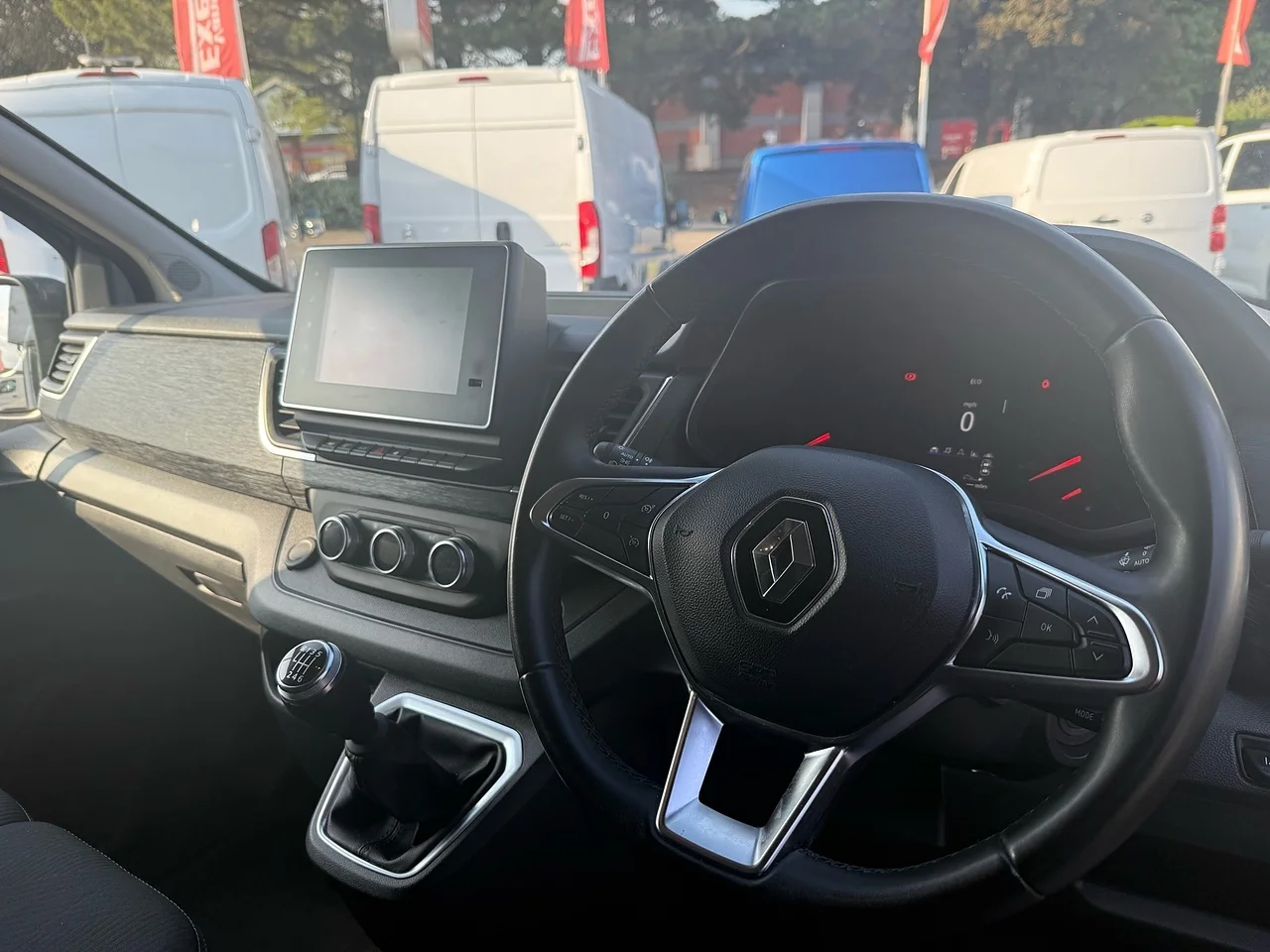 2023 Renault Trafic dCi Blue LL30 Sport+ - Thumbnail 5