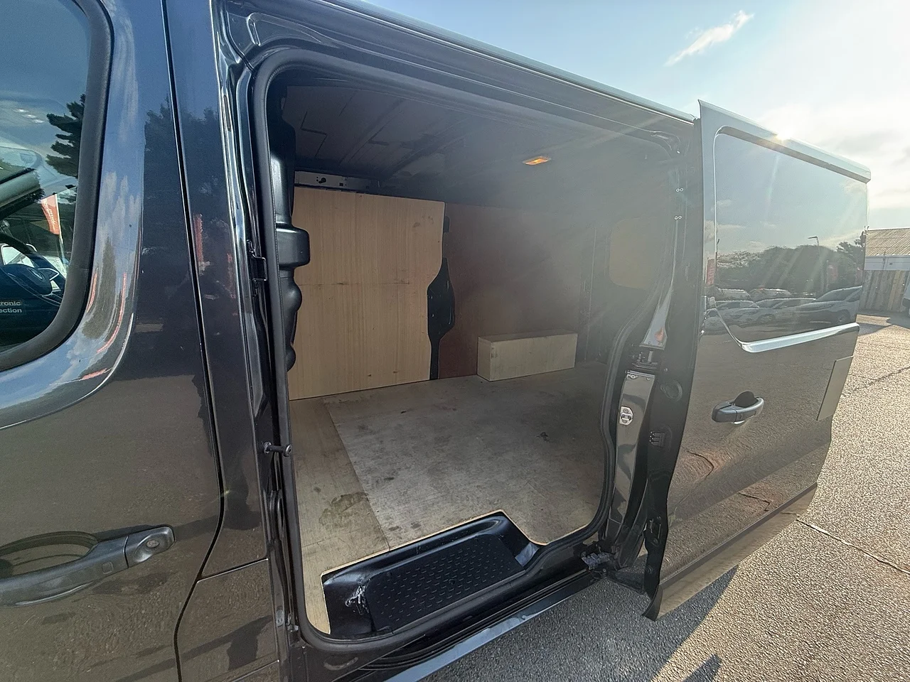2023 Renault Trafic dCi Blue LL30 Sport+ - Thumbnail 13
