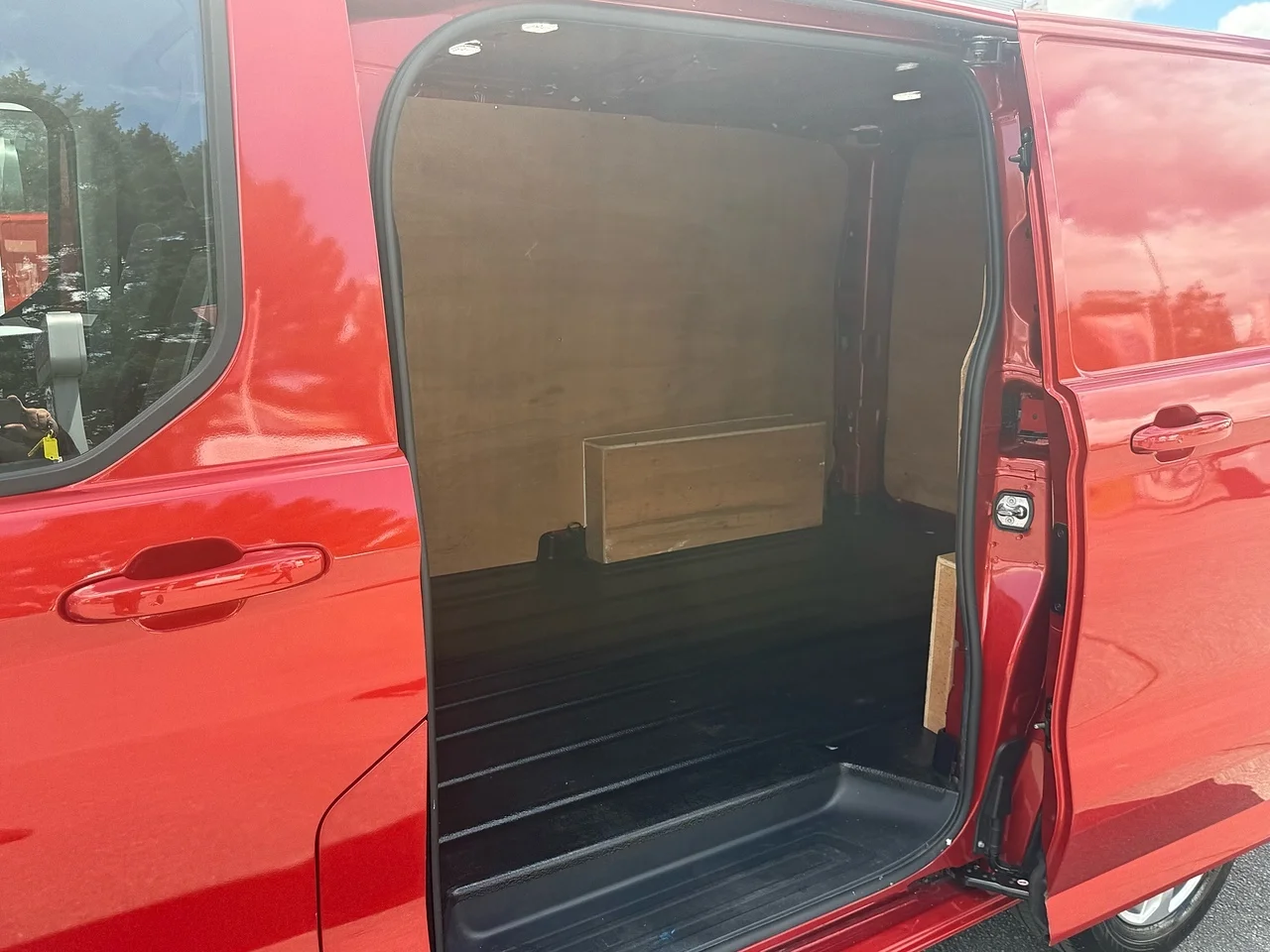 2024 Ford Transit Custom 320 EcoBlue Limited L1H1 - Thumbnail 14