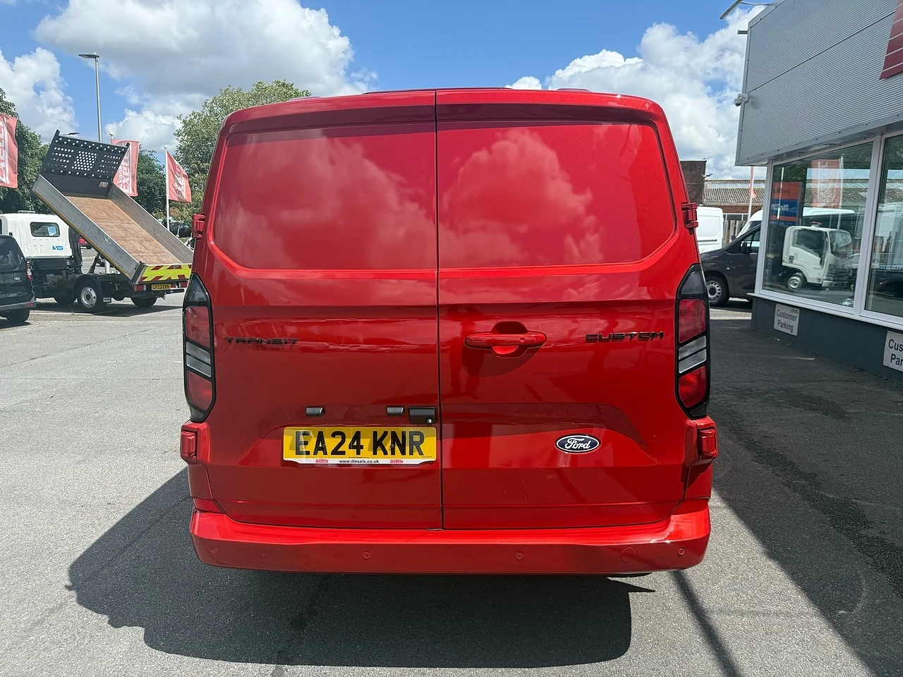 2024 Ford Transit Custom 320 EcoBlue Limited L1H1 - Thumbnail 16