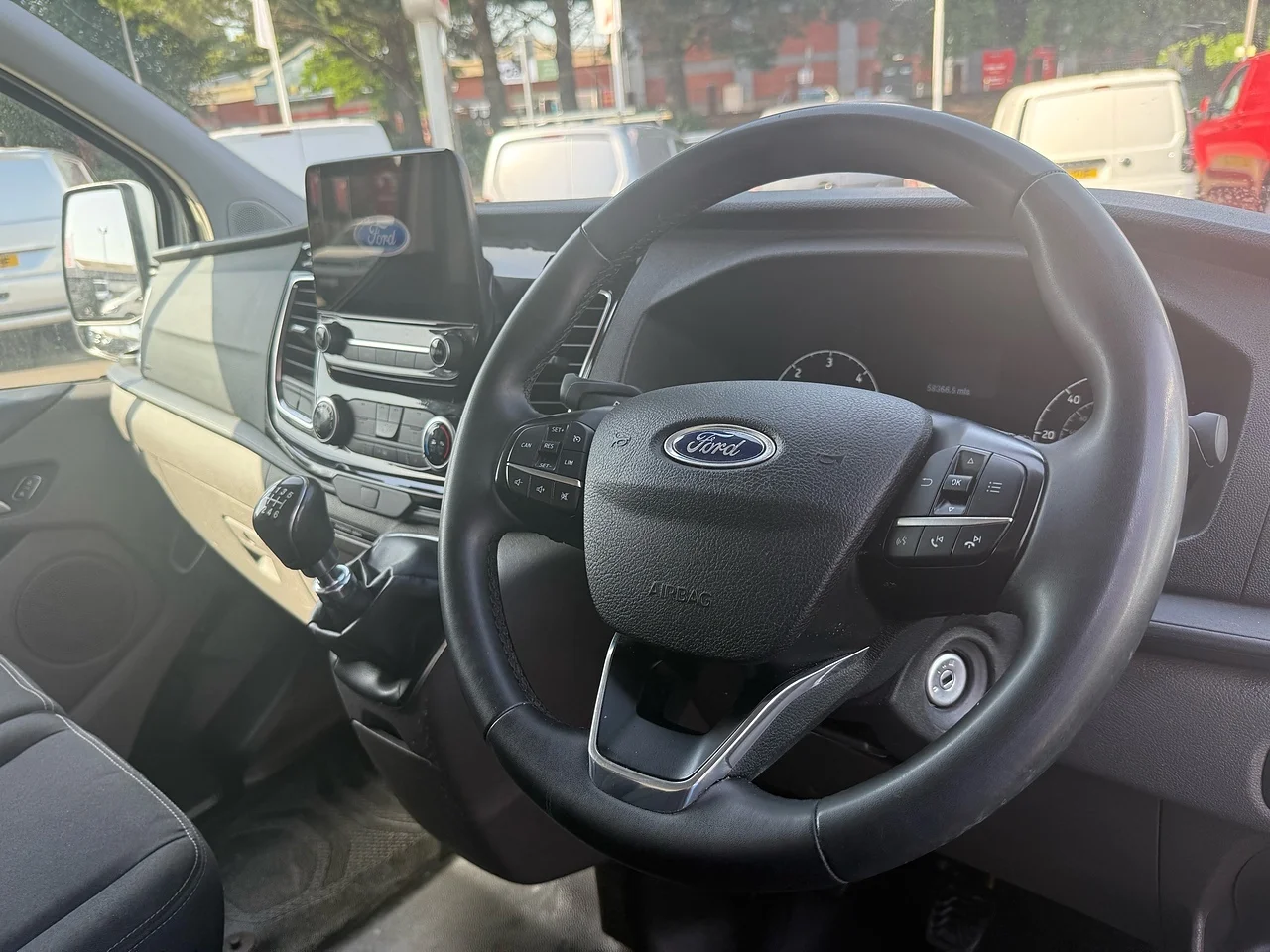 2023 Ford Transit Custom 300 EcoBlue Limited - Thumbnail 5