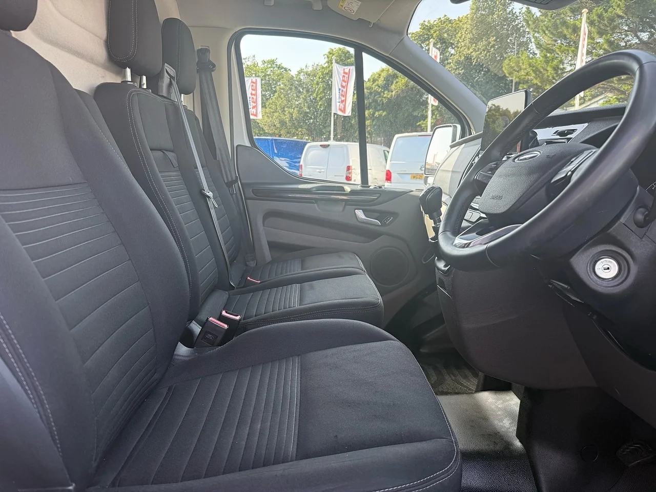 2023 Ford Transit Custom 300 EcoBlue Limited - Thumbnail 6