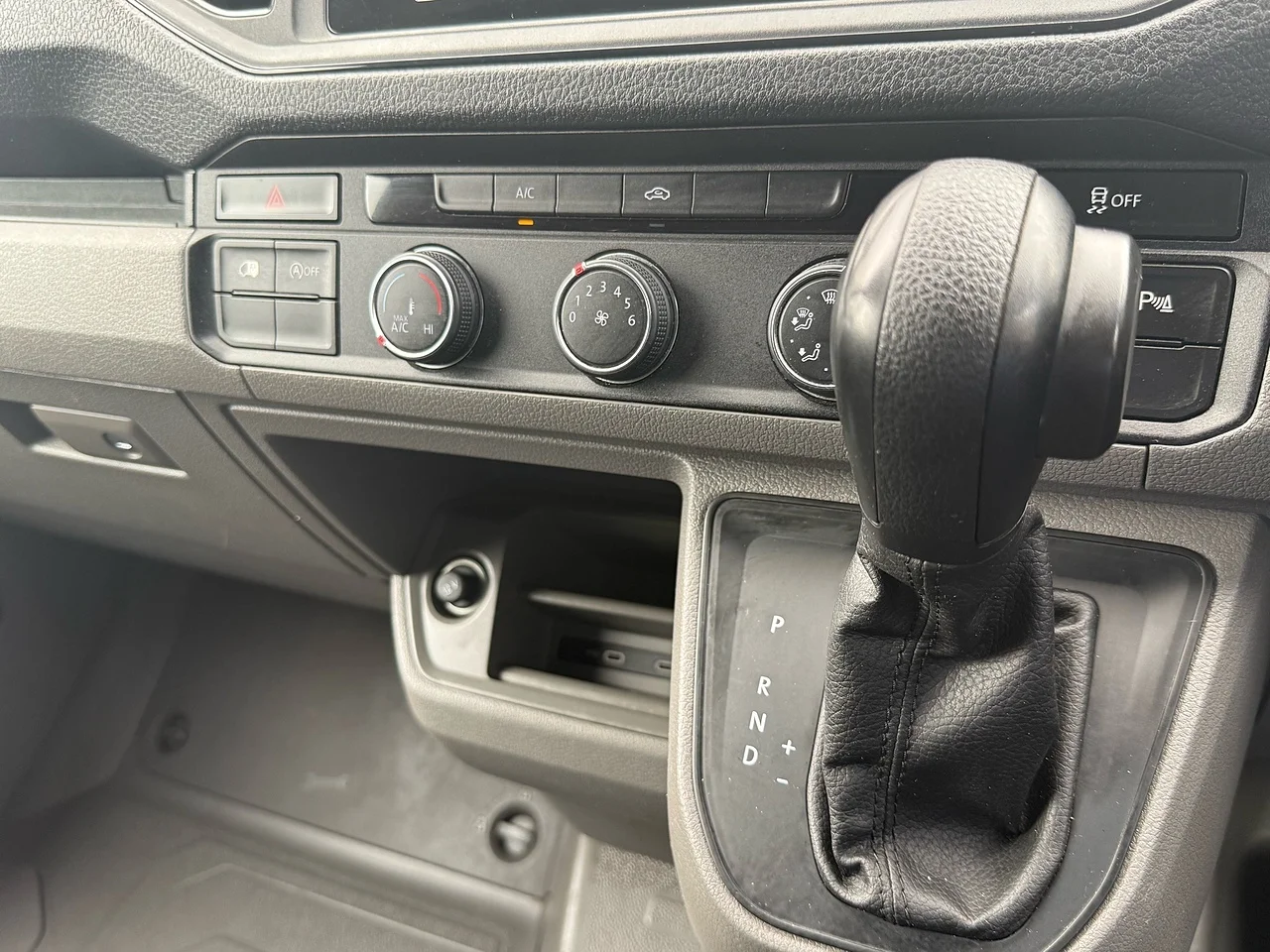 2022 Volkswagen Crafter TDI CR35 Trendline Business L2H2 - Thumbnail 12