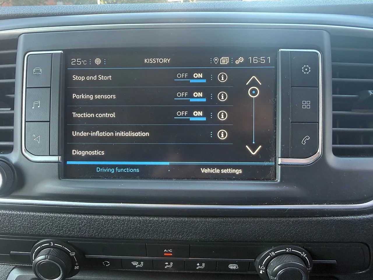 2023 Peugeot Expert BlueHDi 1000 Asphalt Premium + LWB - Thumbnail 10