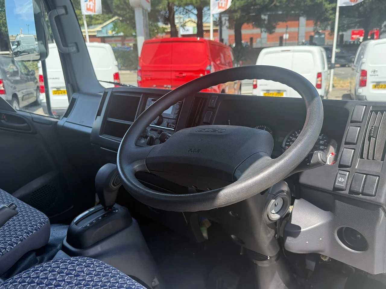 2023 Isuzu Grafter - Thumbnail 5