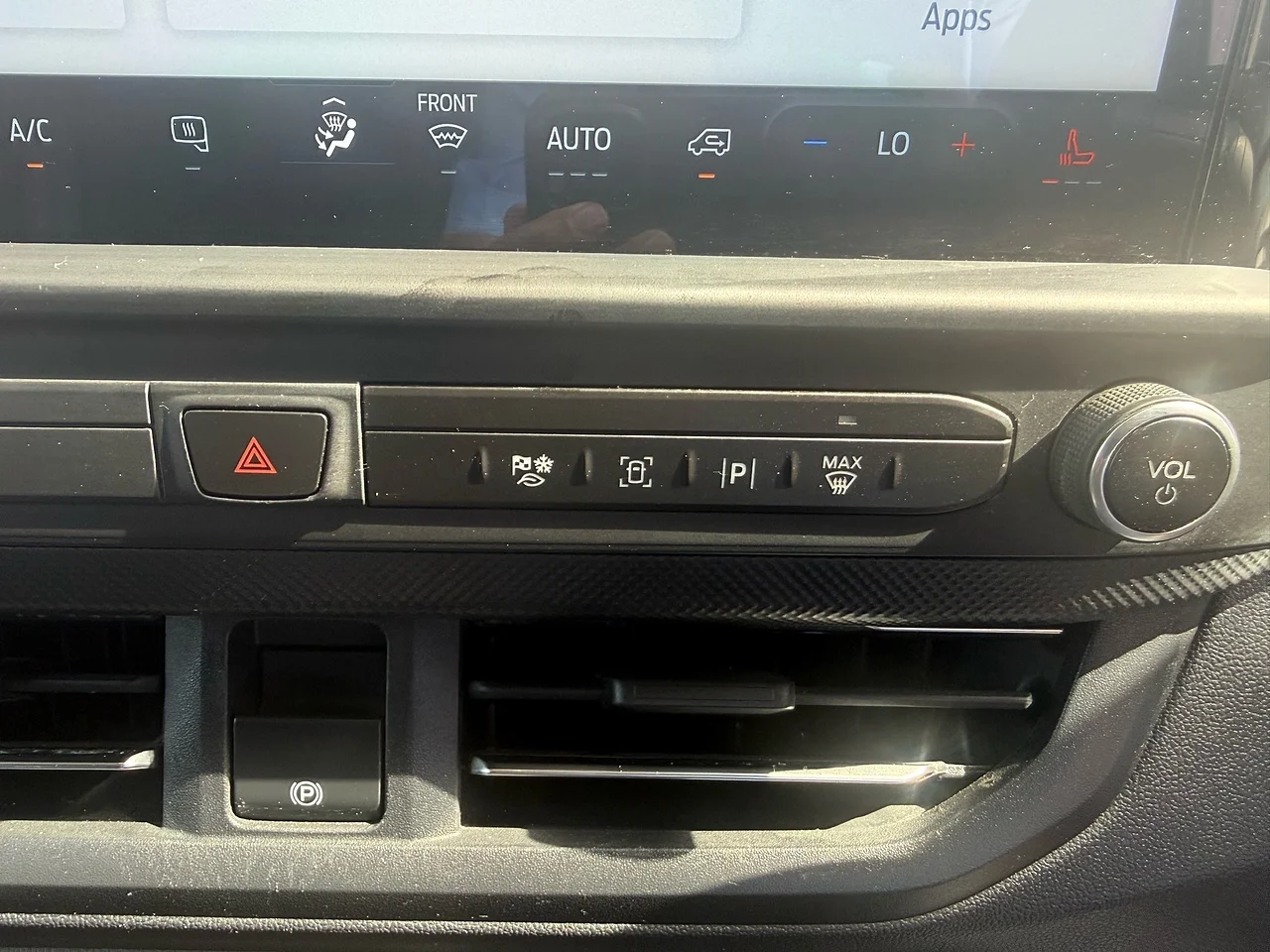 2024 Ford Transit Custom 320 EcoBlue Limited - Thumbnail 11