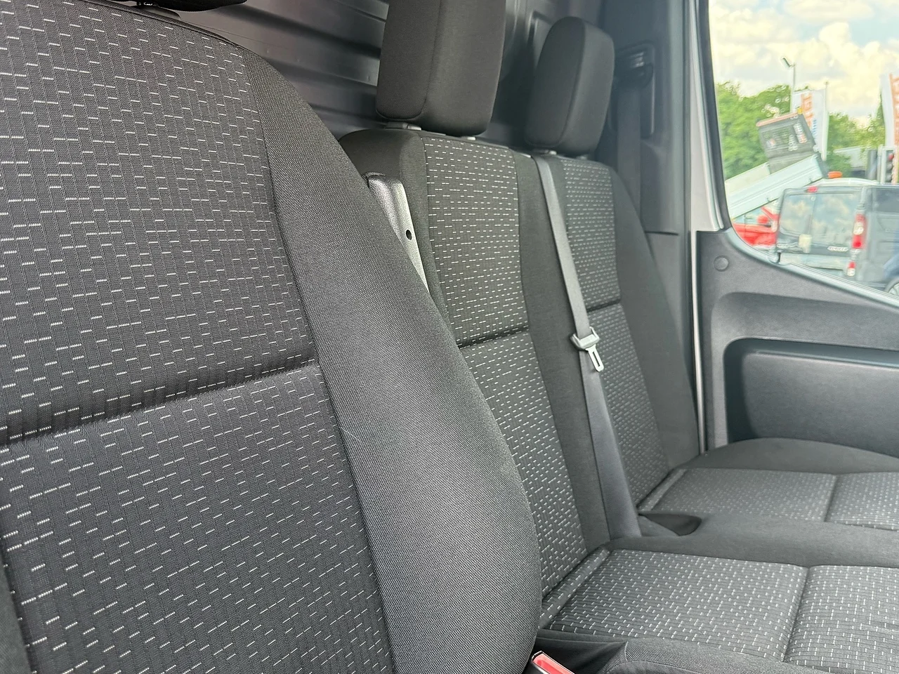 2023 Mercedes-Benz Sprinter 315 CDI Premium L2H2 - Thumbnail 6