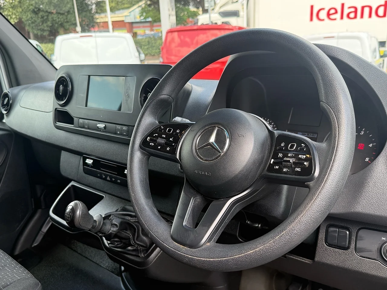 2023 Mercedes-Benz Sprinter 315 CDI Premium L2H2 - Thumbnail 7