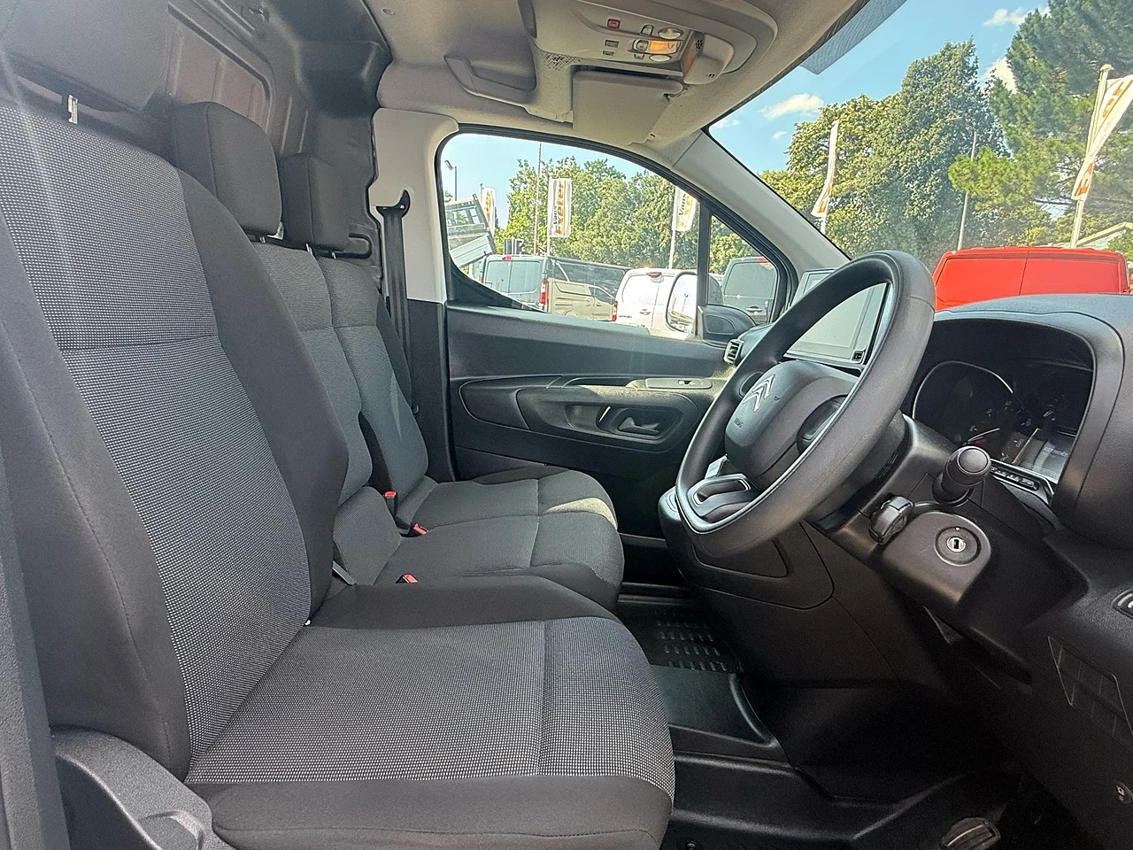 2023 Citroen Berlingo BlueHDi 650 Enterprise Edition M - Thumbnail 4