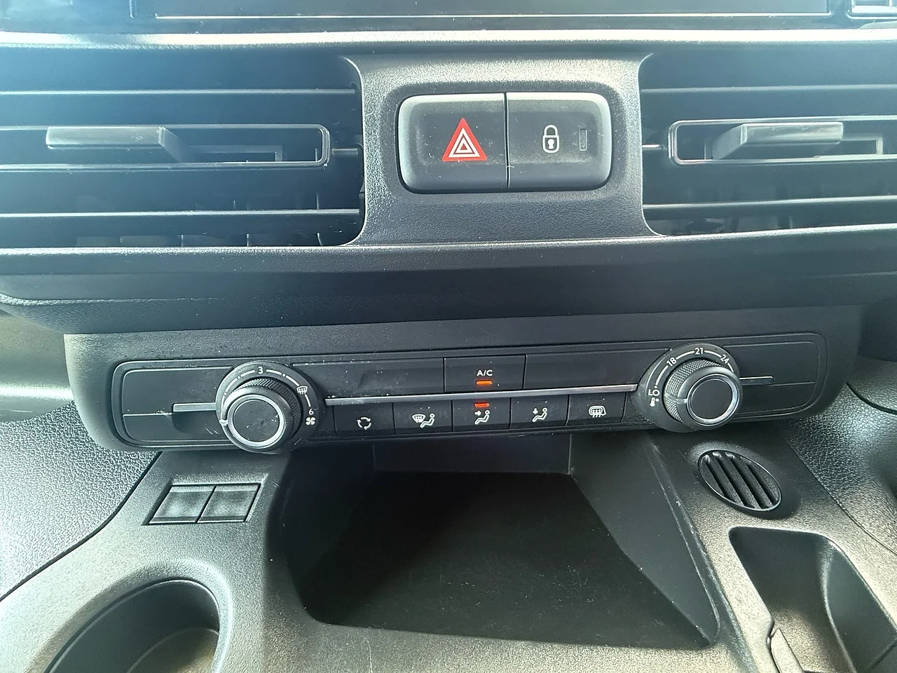 2023 Citroen Berlingo BlueHDi 650 Enterprise Edition M - Thumbnail 8