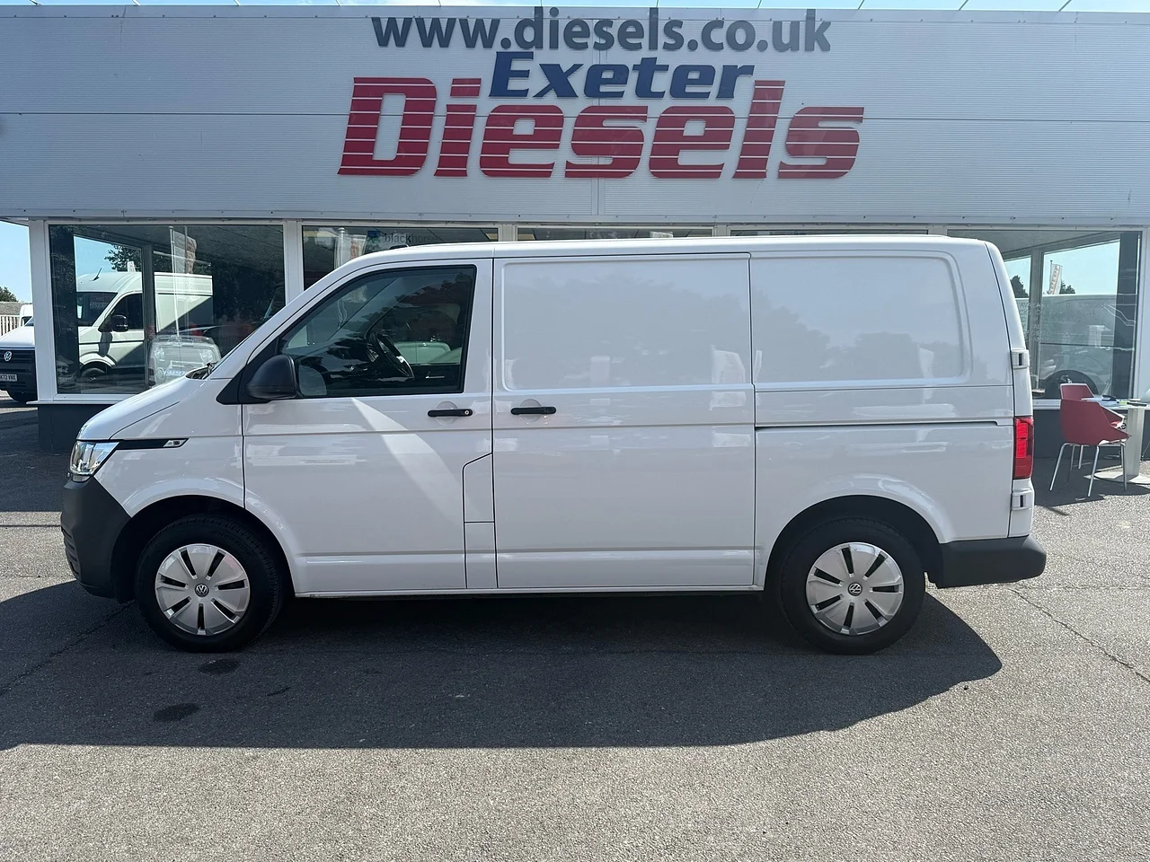 2022 Volkswagen Transporter TDI T28 Startline T6.1 SWB - Thumbnail 9