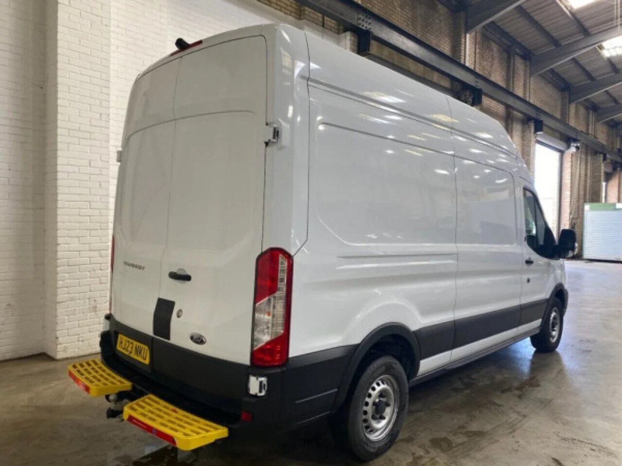 2023 Ford Transit 350 EcoBlue Leader RWD - Thumbnail 9