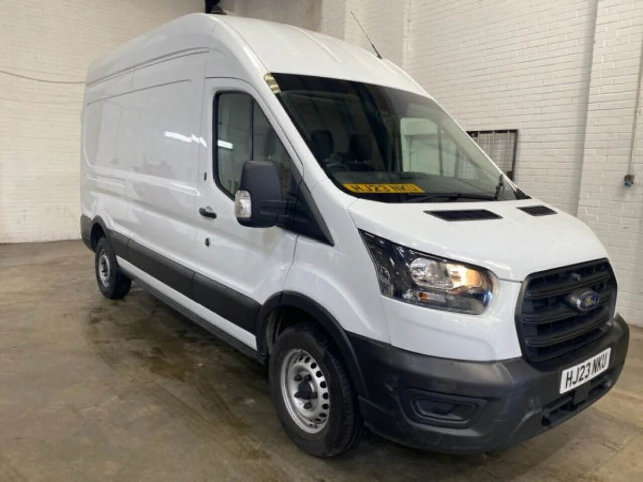 2023 Ford Transit 350 EcoBlue Leader RWD - Thumbnail 2