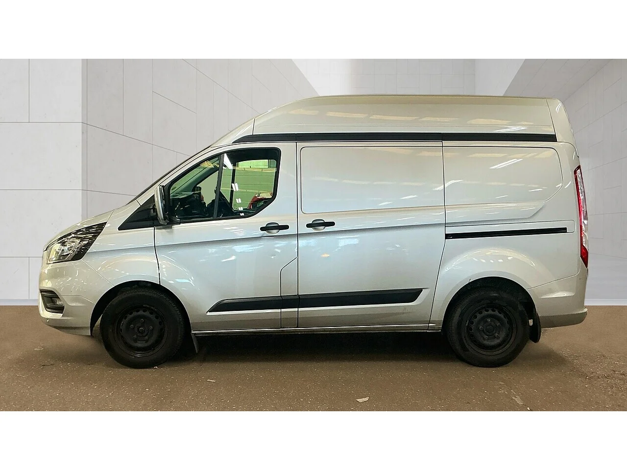 2022 Ford Transit Custom 320 EcoBlue Trend - Thumbnail 3