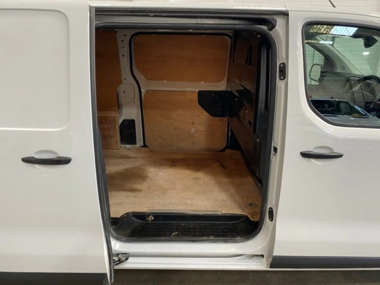 2024 Citroen Dispatch BlueHDi 1400 Enterprise Edition XL - Thumbnail 5