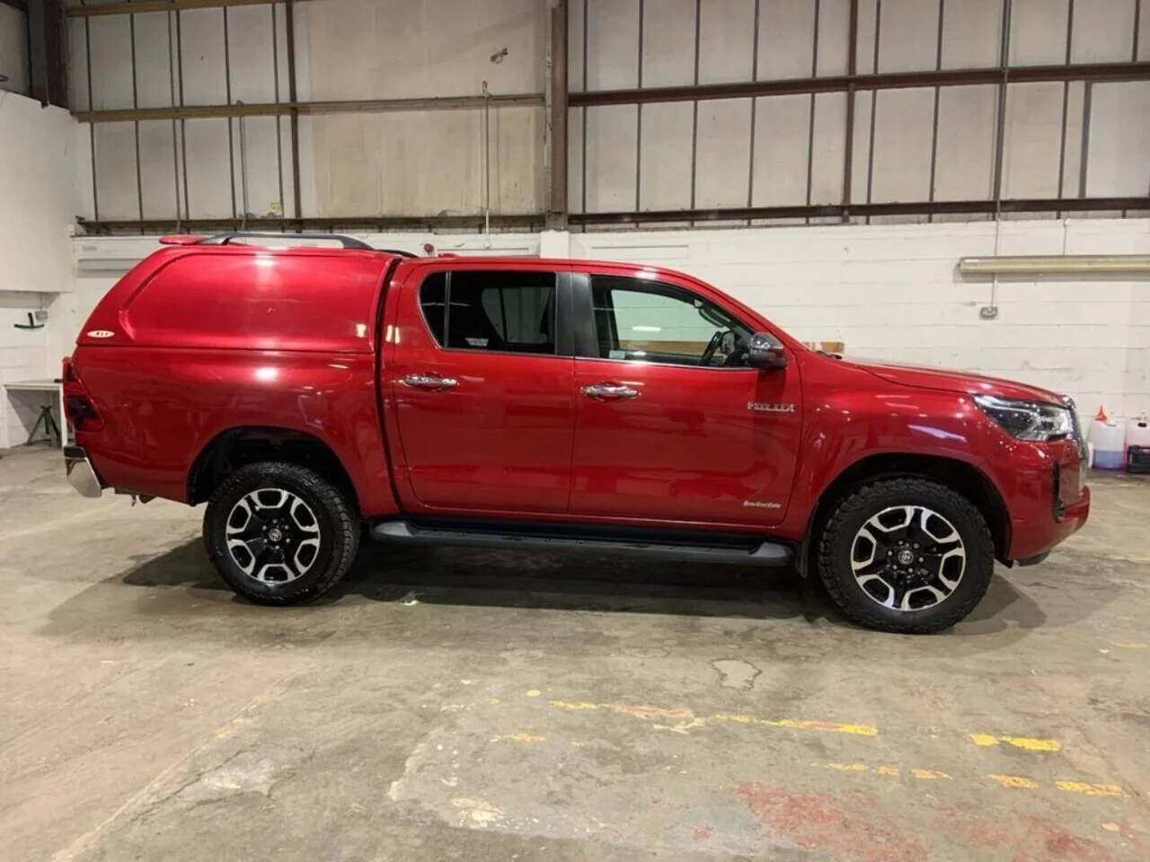 2022 Toyota Hilux D-4D Invincible - Thumbnail 3