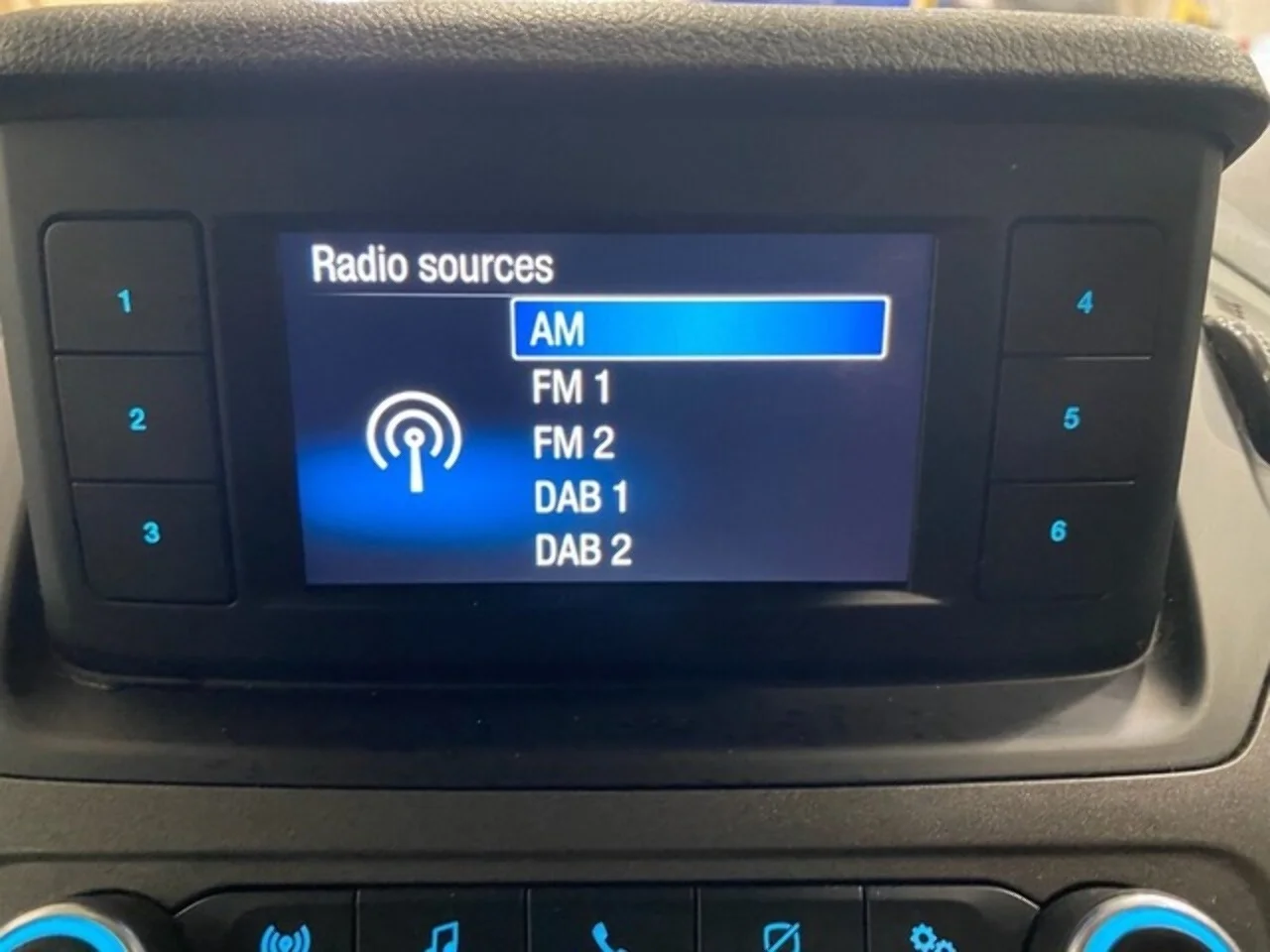 2023 Ford Transit Connect 240 EcoBlue Trend Crew Cab - Thumbnail 5