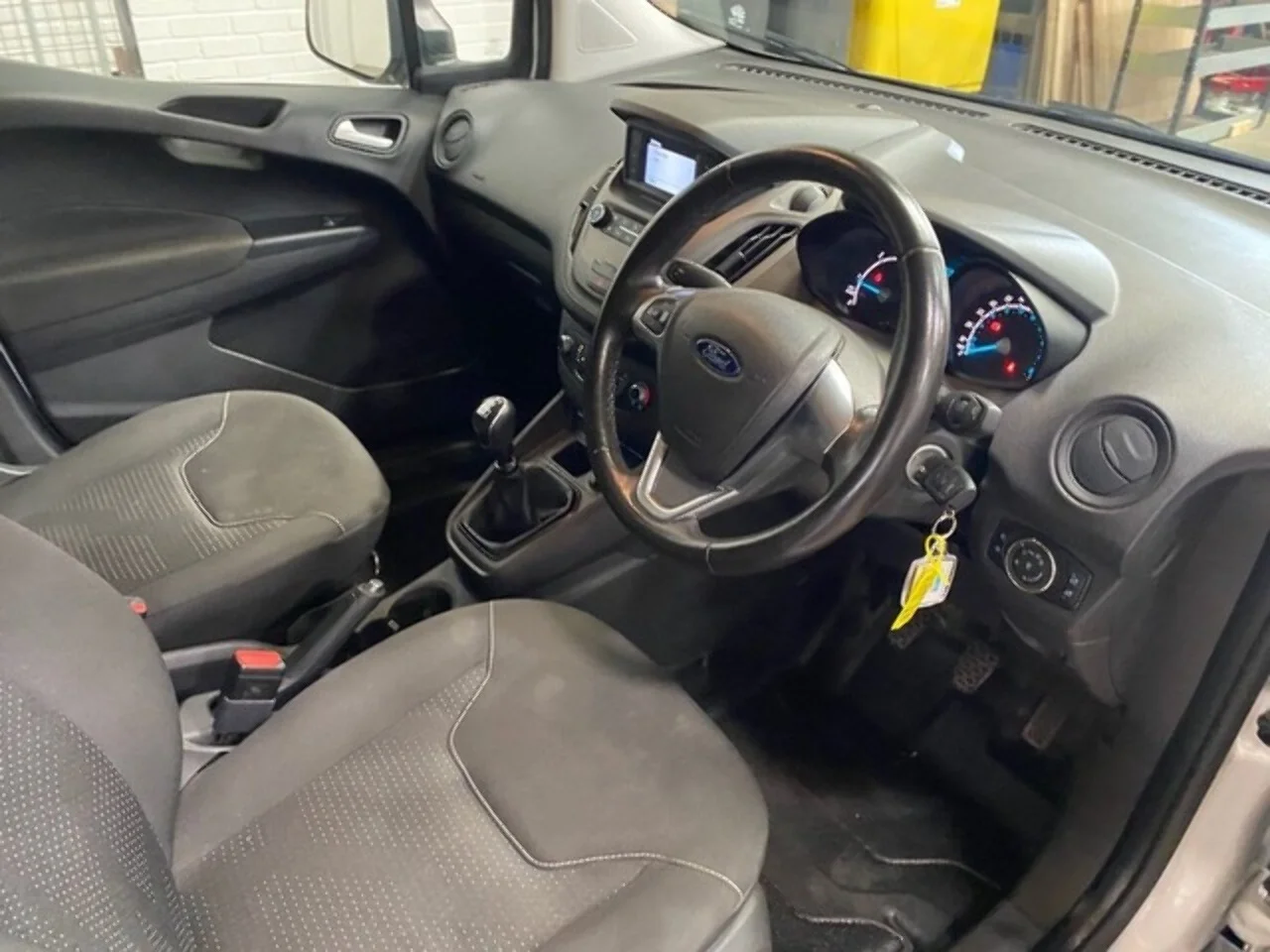2023 Ford Transit Courier TDCi Trend - Thumbnail 7