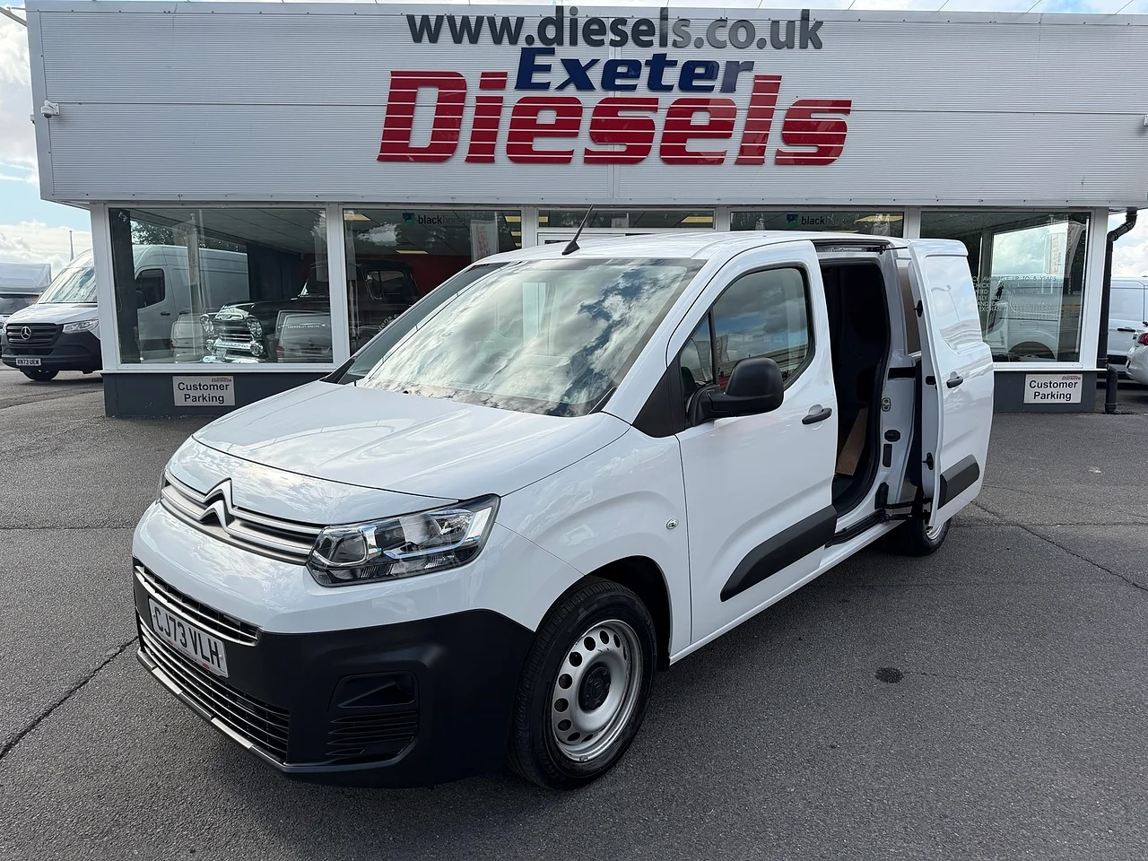 2023 Citroen Berlingo BlueHDi 950 Enterprise Edition XL - Thumbnail 2