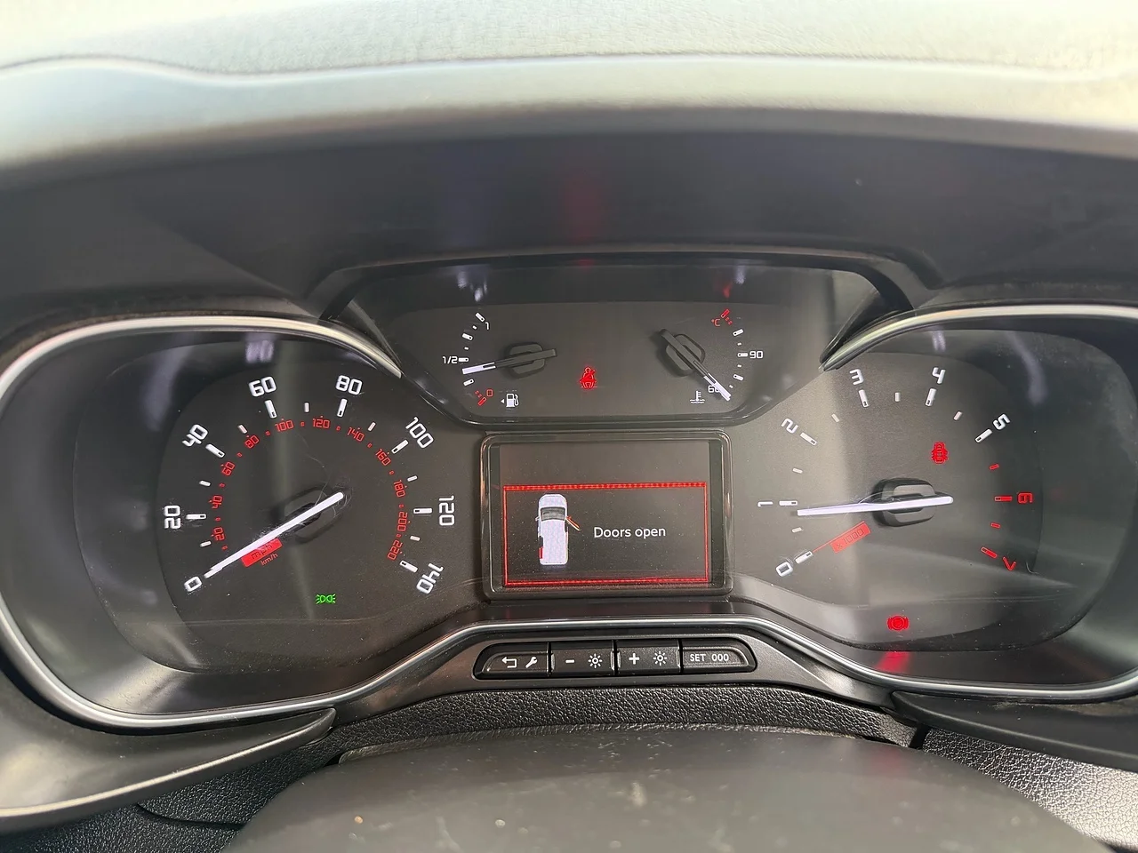 2023 Citroen Berlingo BlueHDi 950 Enterprise Edition XL - Thumbnail 8