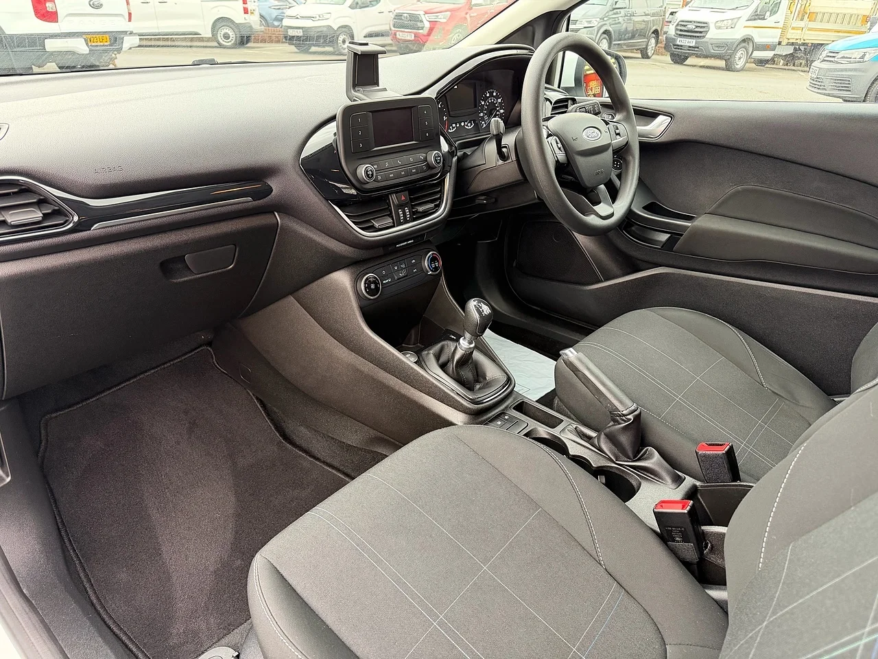 2019 Ford Fiesta Van 1.5 TDCi - Thumbnail 4