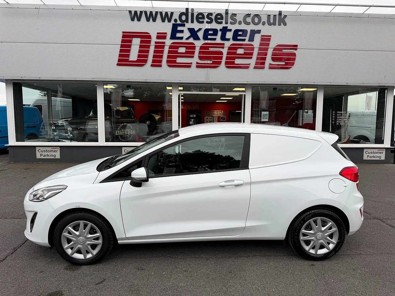 2019 Ford Fiesta Van 1.5 TDCi - Thumbnail 16