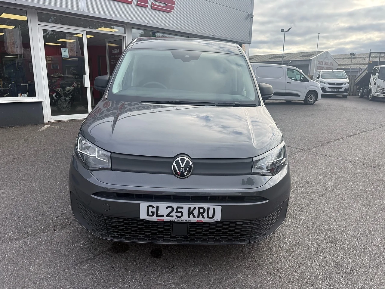 2025 Volkswagen Caddy Maxi TDI C20 Commerce Maxi - Thumbnail 2
