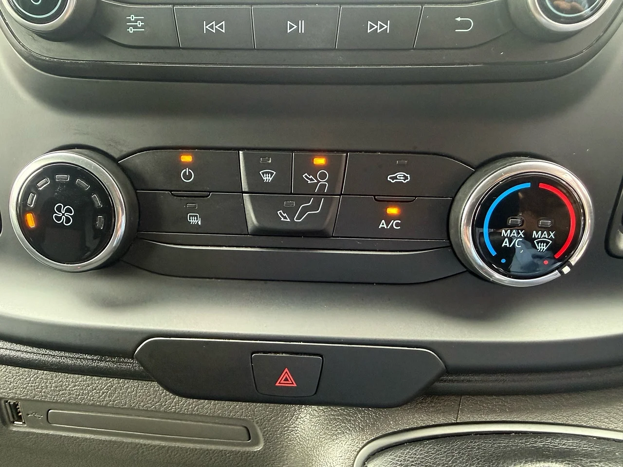 2020 Ford Transit Custom 300 EcoBlue Leader - Thumbnail 8