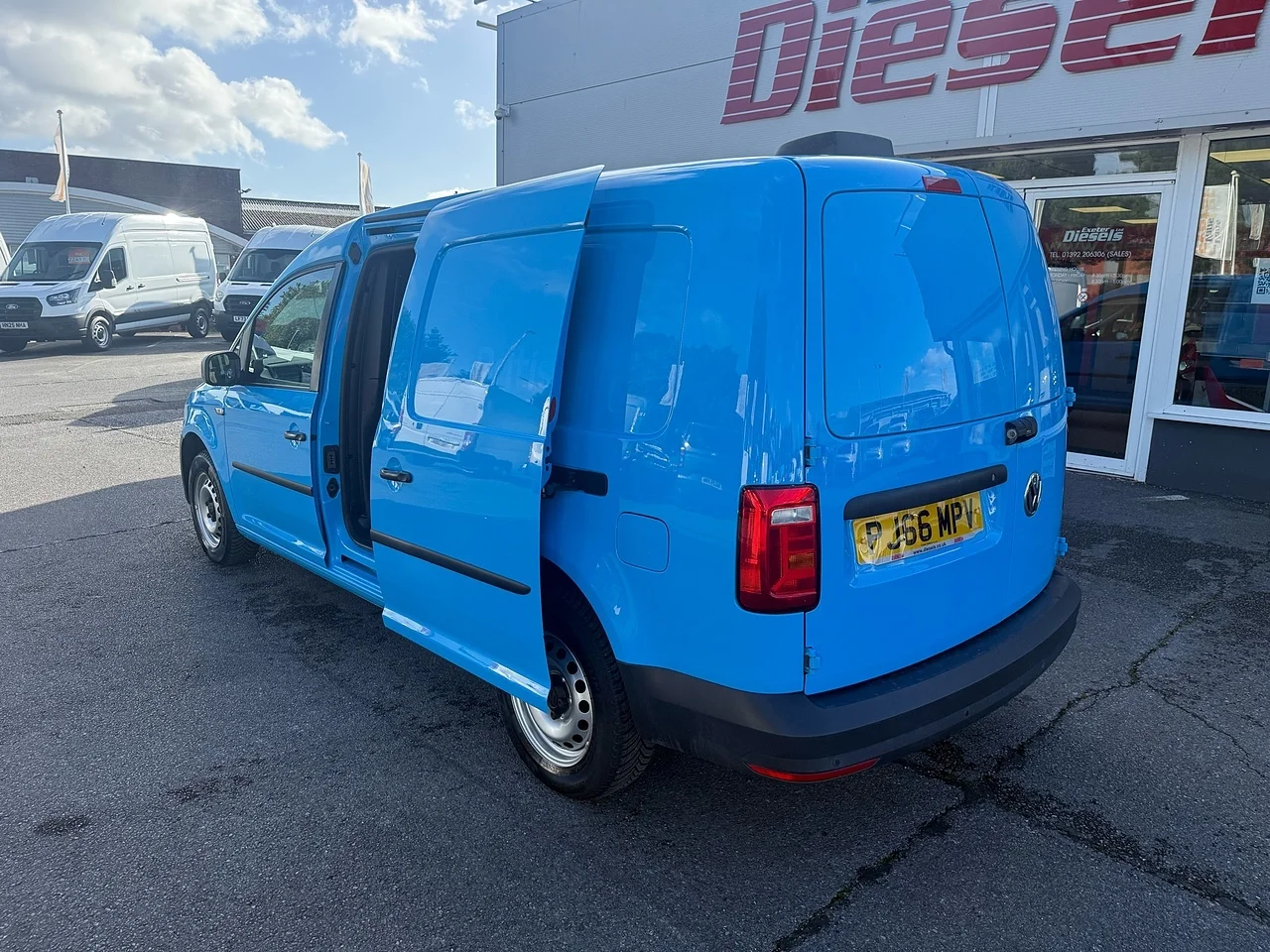 2016 Volkswagen Caddy Maxi TDI C20 BlueMotion Tech Startline with Air Con - Thumbnail 16