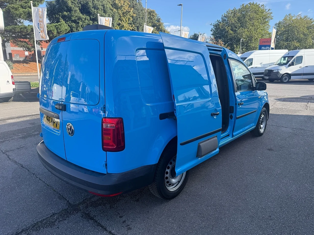 2016 Volkswagen Caddy Maxi TDI C20 BlueMotion Tech Startline with Air Con - Thumbnail 17