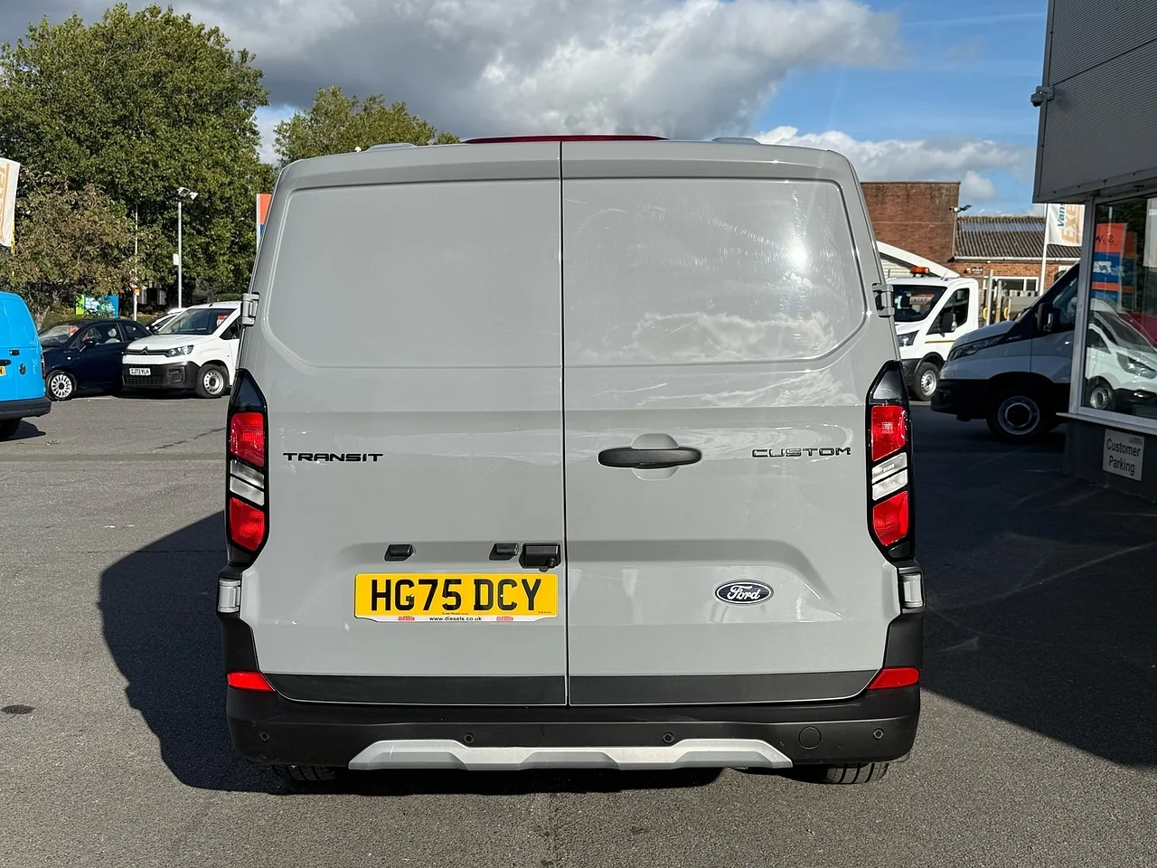 2025 Ford Transit Custom 320 EcoBlue Trail L1 H1 - Thumbnail 17