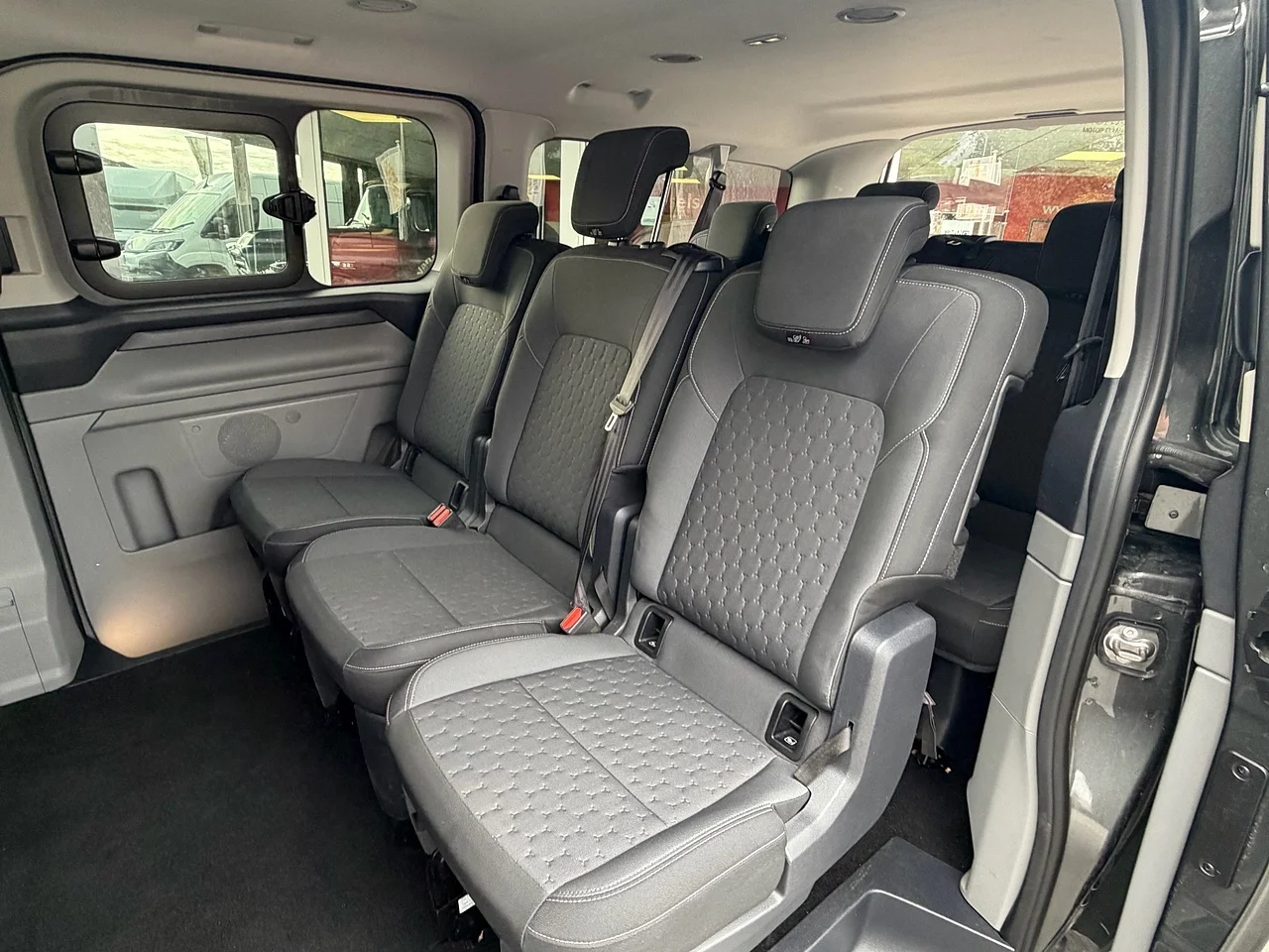 2025 Ford Transit Custom 340 Duratec Limited 2.5 PHEV L2 - Thumbnail 13