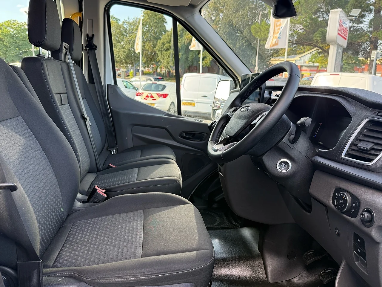 2024 Ford Transit 350 EcoBlue Trend L3 H2 6 Seat Crew Van (130PS) RWD - Thumbnail 5