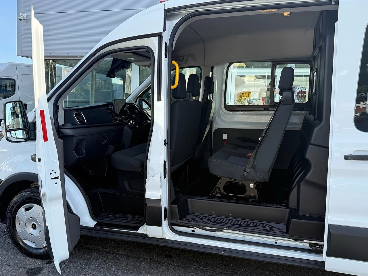 2024 Ford Transit 350 EcoBlue Trend L3 H2 6 Seat Crew Van (130PS) RWD - Thumbnail 13