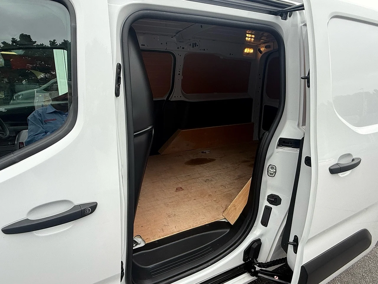 2023 Citroen Berlingo BlueHDi 950 Enterprise Edition XL - Thumbnail 11