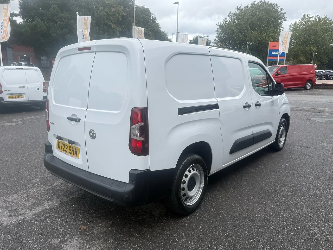 2023 Vauxhall Combo Turbo D 2300 Prime L2 H1 (100PS) - Thumbnail 15