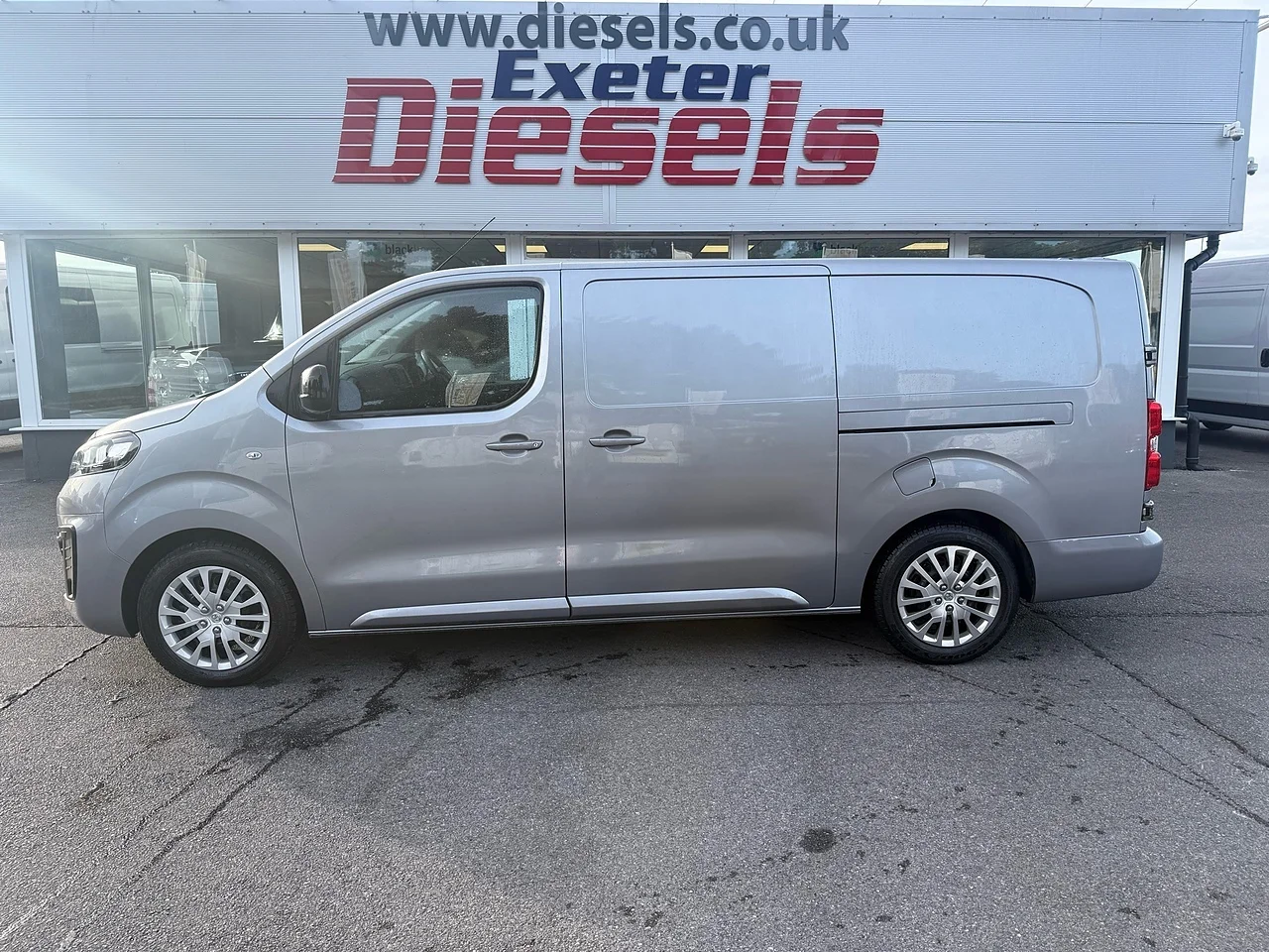 2023 Vauxhall Vivaro 2.0 Turbo D 3100 Pro L2 H1 (145ps) - Thumbnail 3