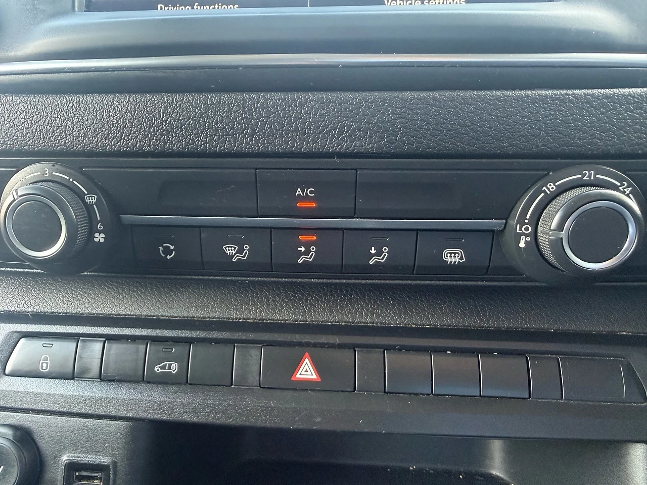 2023 Vauxhall Vivaro 2.0 Turbo D 3100 Pro L2 H1 (145ps) - Thumbnail 10
