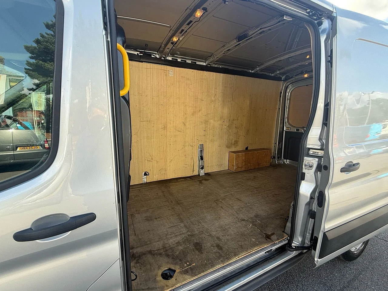 2024 Ford Transit 350 EcoBlue Trend L3 H2 (130PS) FWD - Thumbnail 11