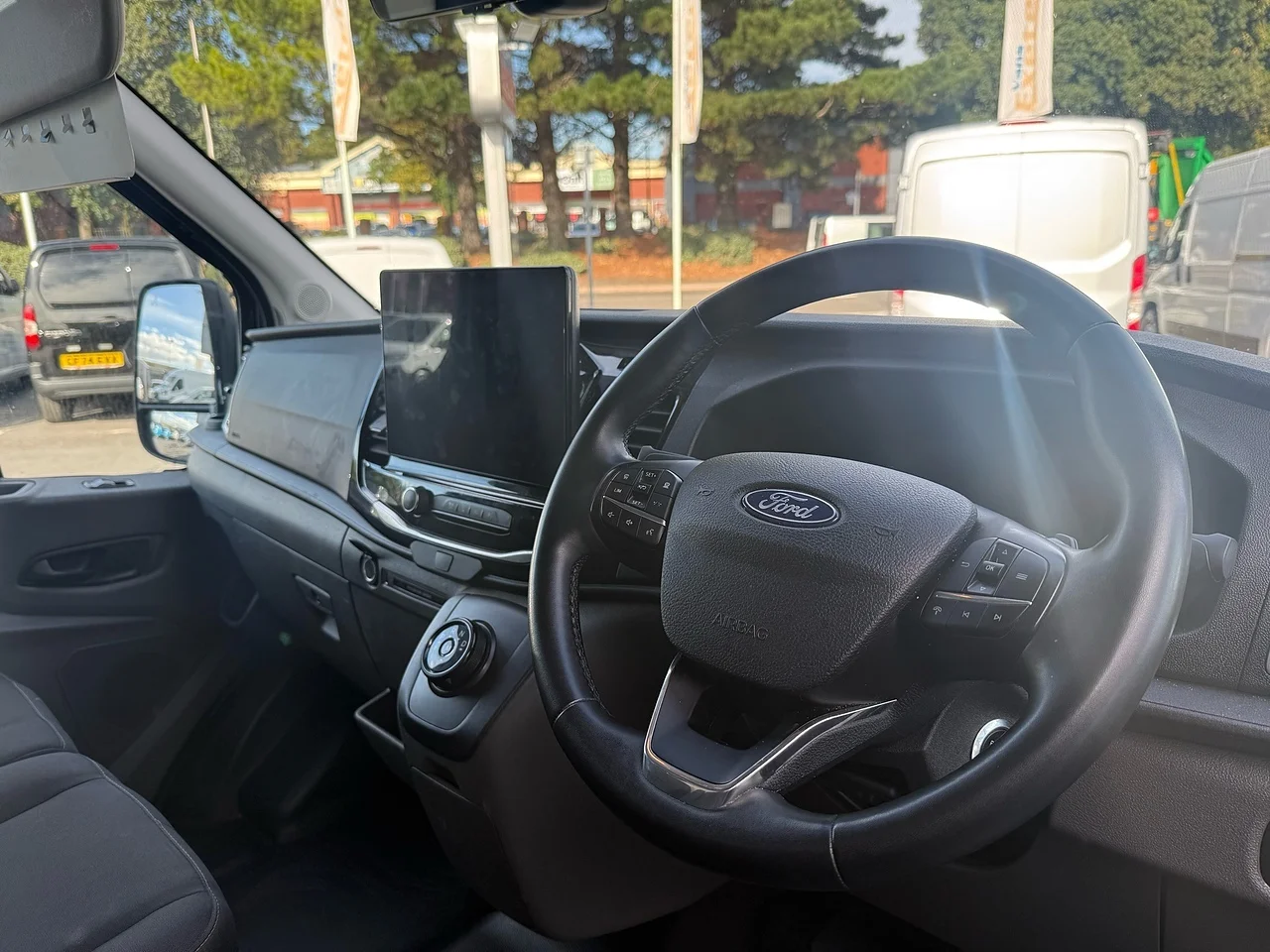 2025 Ford Transit 350 EcoBlue Limited L3 H2 - Thumbnail 5
