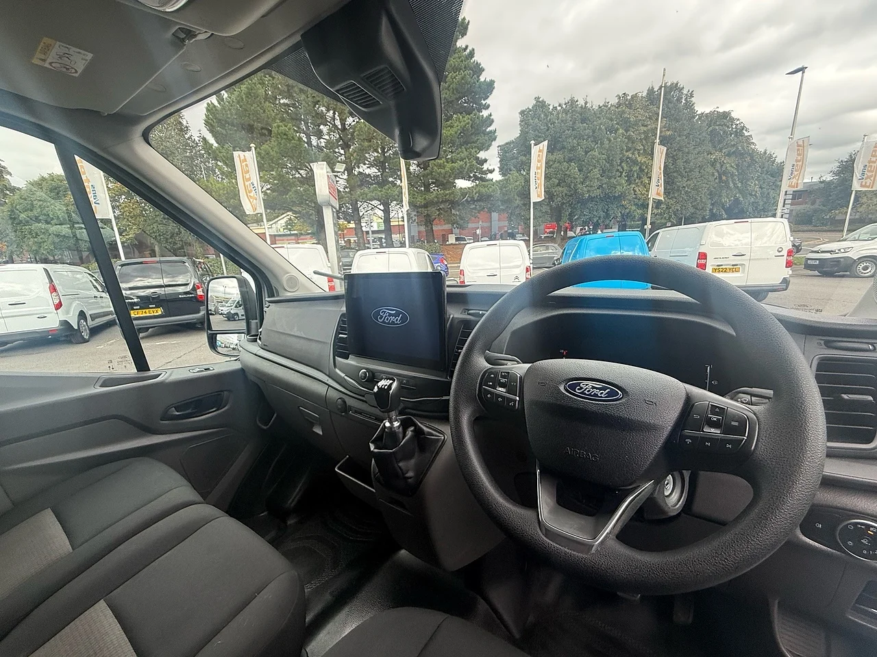 2025 Ford Transit 350 EcoBlue Leader L3 H3 ( 130PS ) RWD - Thumbnail 6
