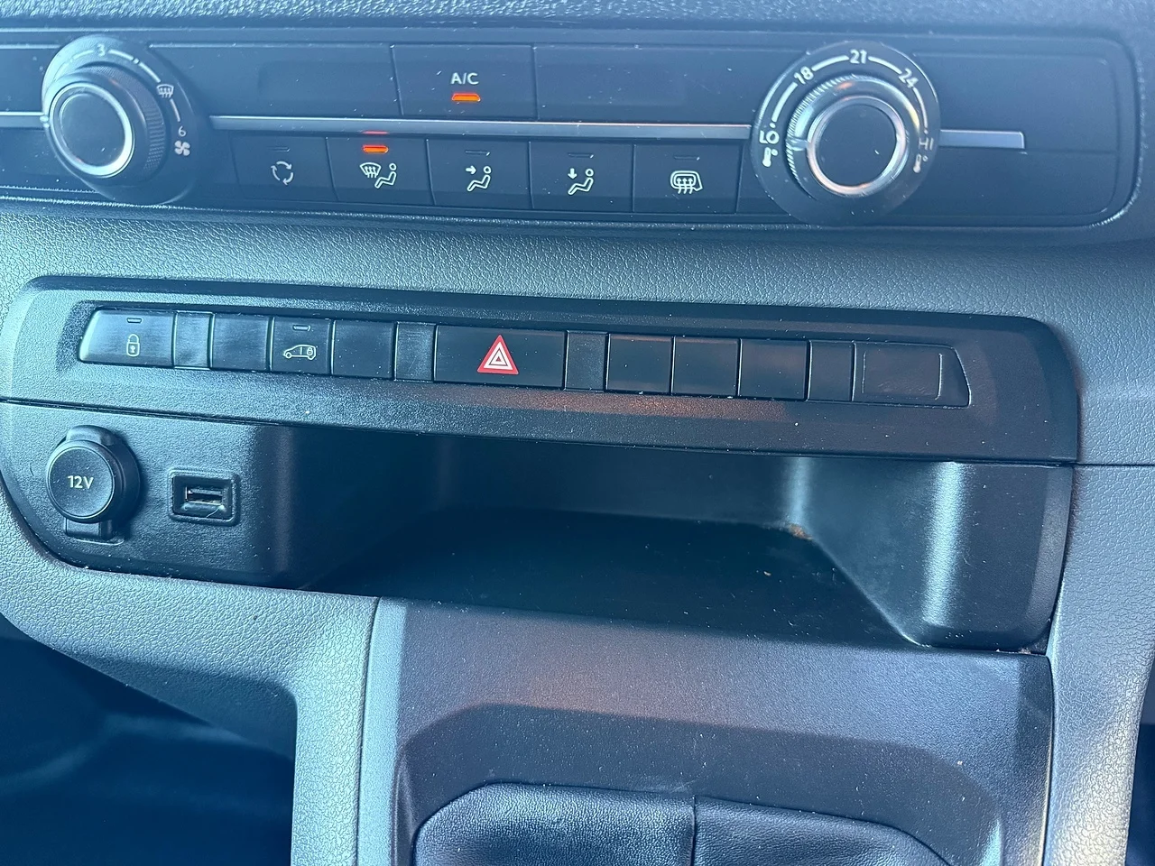 2022 Vauxhall Vivaro Turbo D 3100 2.0 Sportive L2 H1 (145PS) - Thumbnail 9