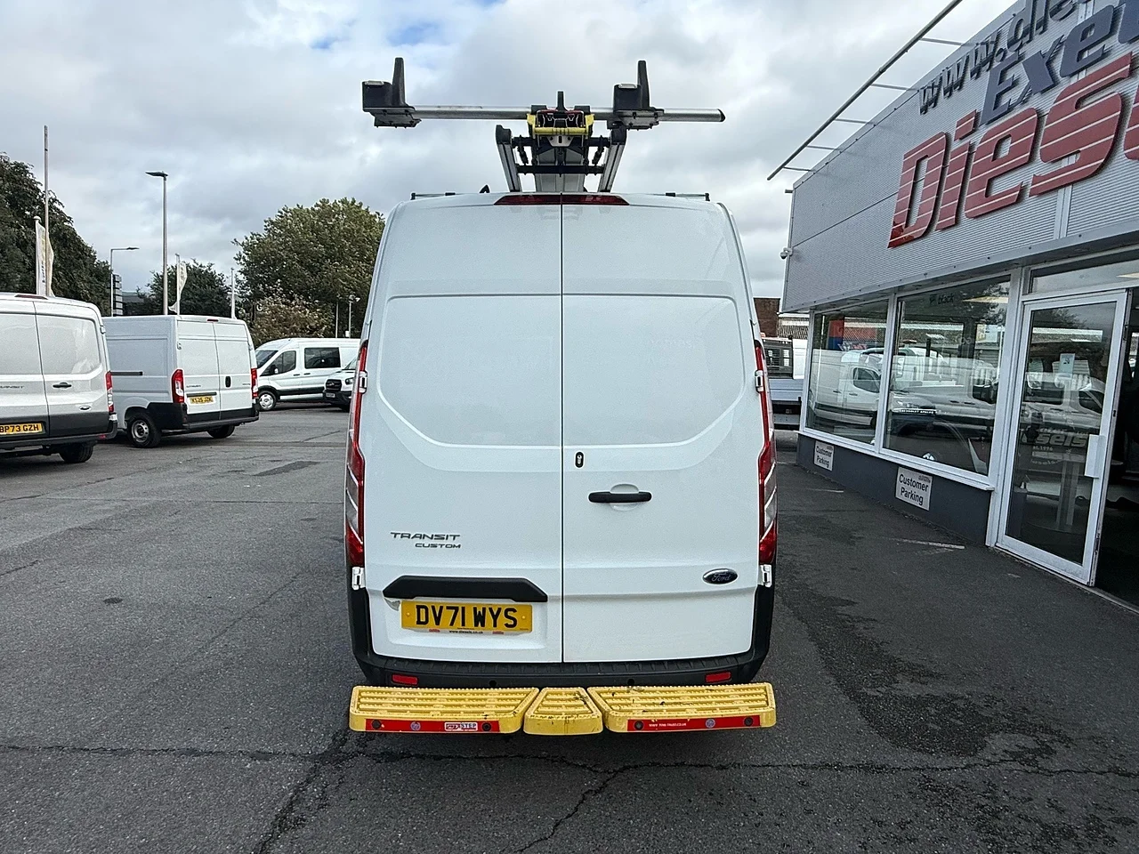 2021 Ford Transit Custom 300 EcoBlue Leader L2H2 (130ps) - Thumbnail 17
