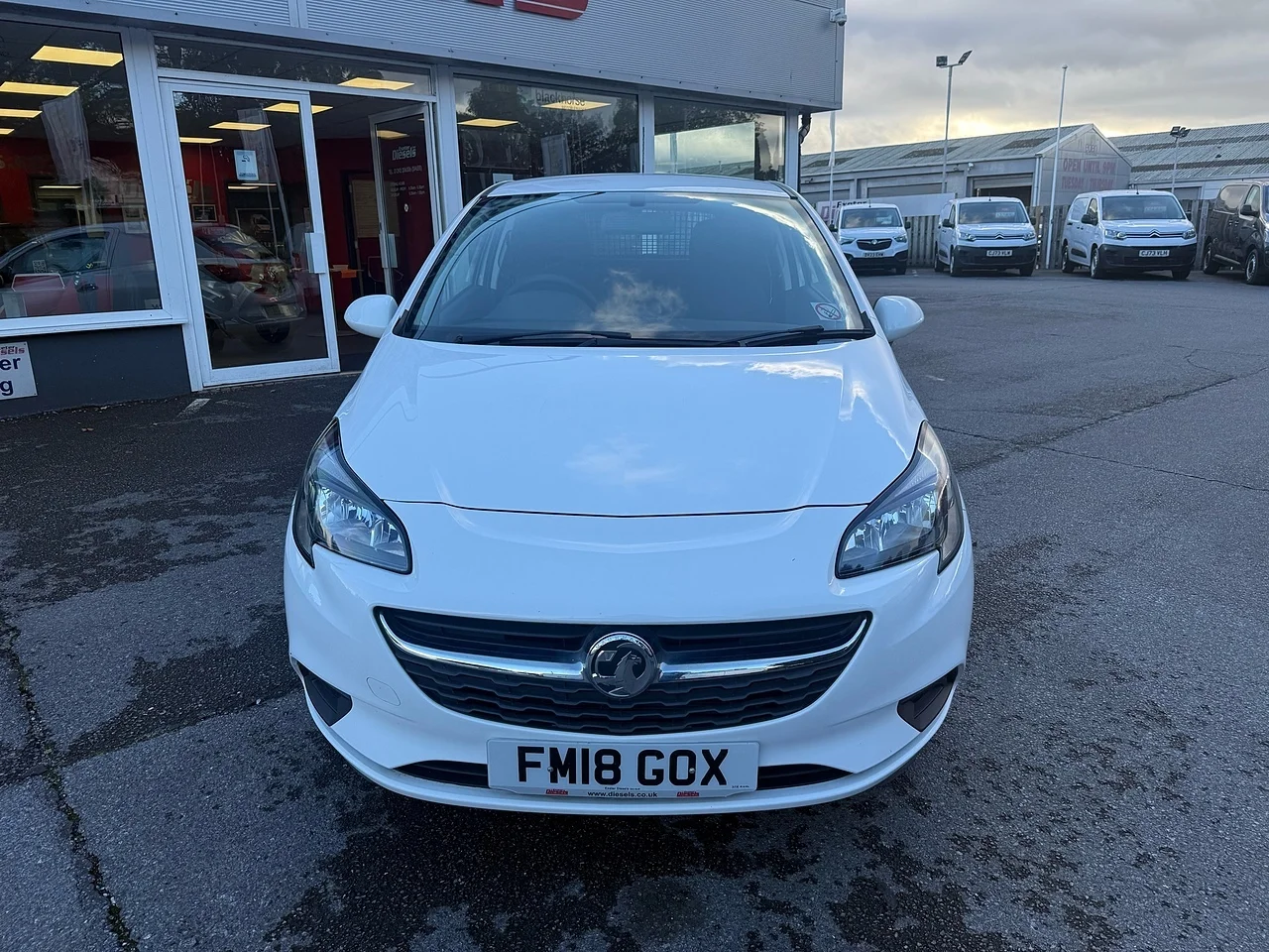 2018 Vauxhall Corsa Van CDTi ecoFLEX - Thumbnail 2