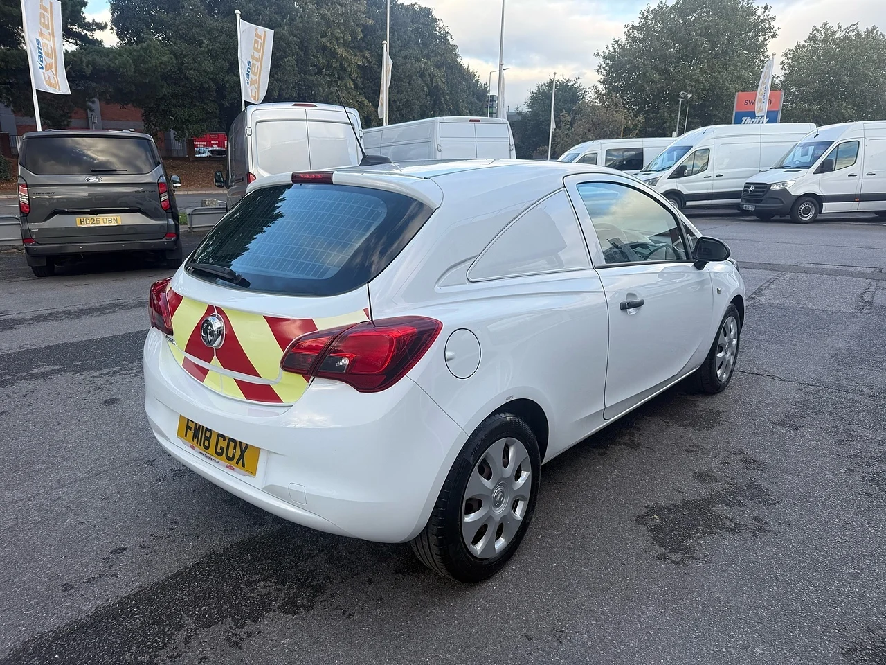 2018 Vauxhall Corsa Van CDTi ecoFLEX - Thumbnail 13